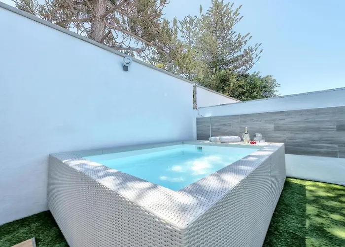 Leire Piscina Privada En 빌라