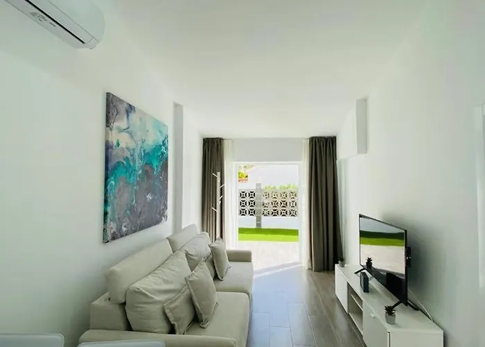 Leire Piscina Privada En Вілла *