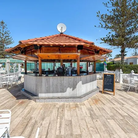 Leire Piscina Privada En Вилла *